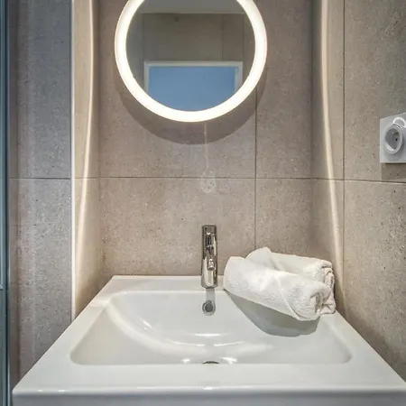 Le Lyon - Bastille / Esplanade * グルノーブル